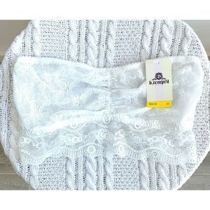 Btempt’d lace strapless bralette